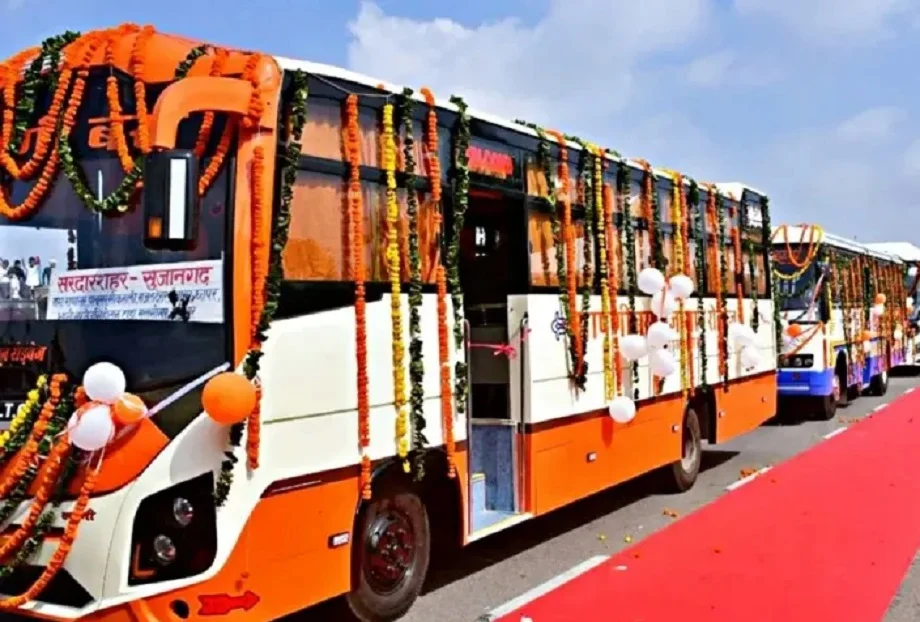 Facility: अब वातानुकूलित बसों में सीट पर ही मिलेगा खाना, सरकार ने उठा लिया ये बड़ा कदम  
