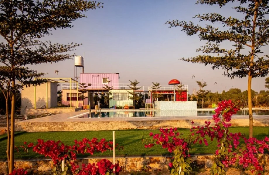 Travel Tips: भाईदूज पर अपनी बहन को Trishla Farmhouse पर दें यादगार पार्टी, दिल हो जाएगा खुश