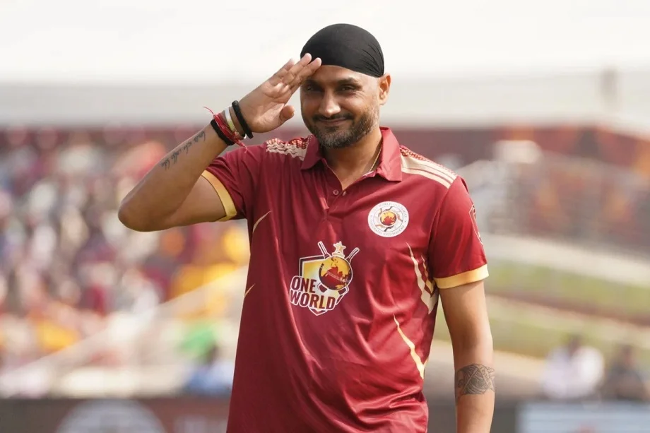 अब इस टूर्नामेंट में अपनी गेंदबाजी का जलवा दिखाते नजर आएंगे Harbhajan Singh