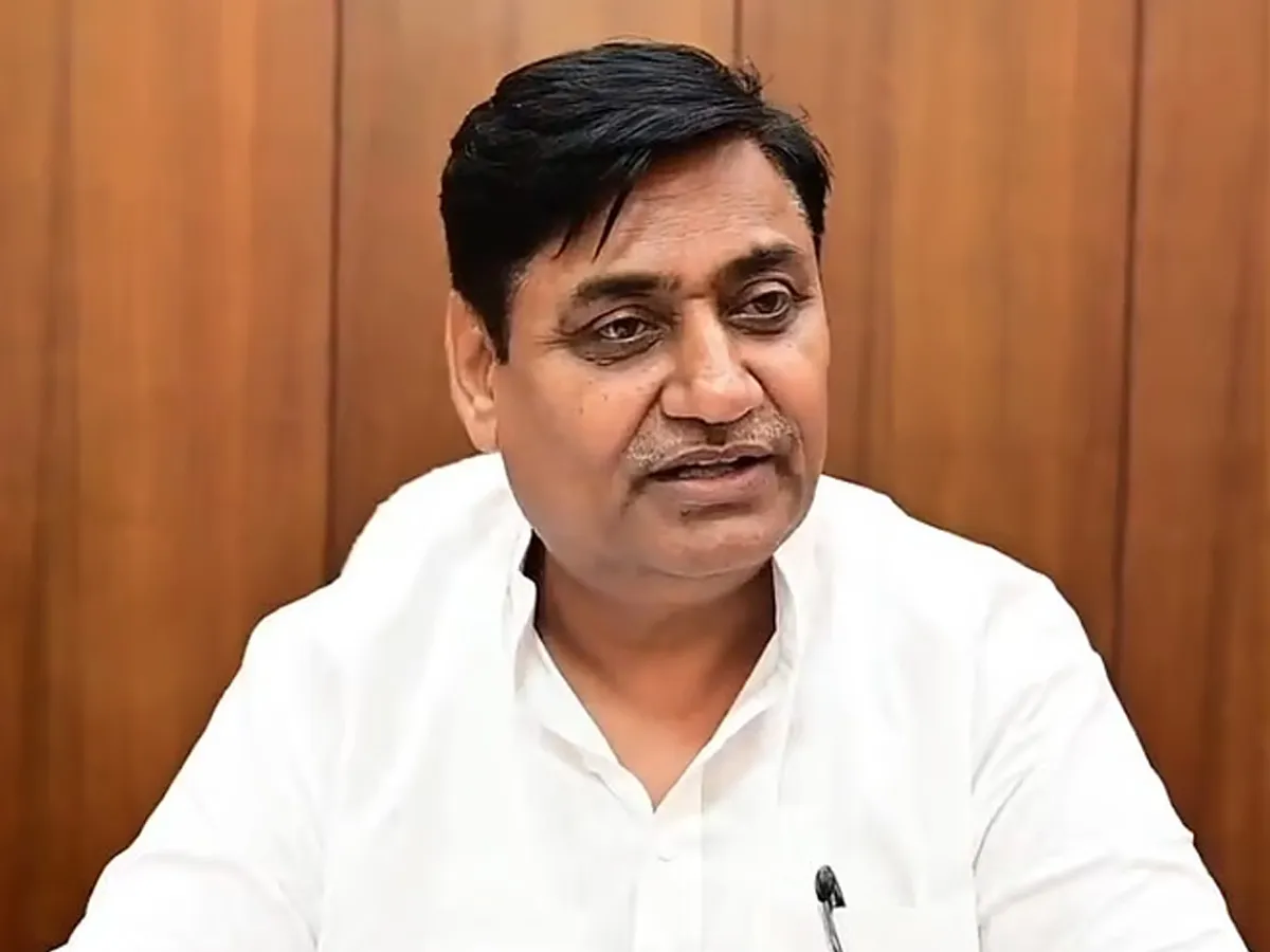 Dotasra ने भाजपा पर साधा निशाना, कहा- अब बच्चों को अपनी सभाओं का हिस्सा बनाना ना सिर्फ दुर्भाग्यपूर्ण है बल्कि… | Parmarth TV