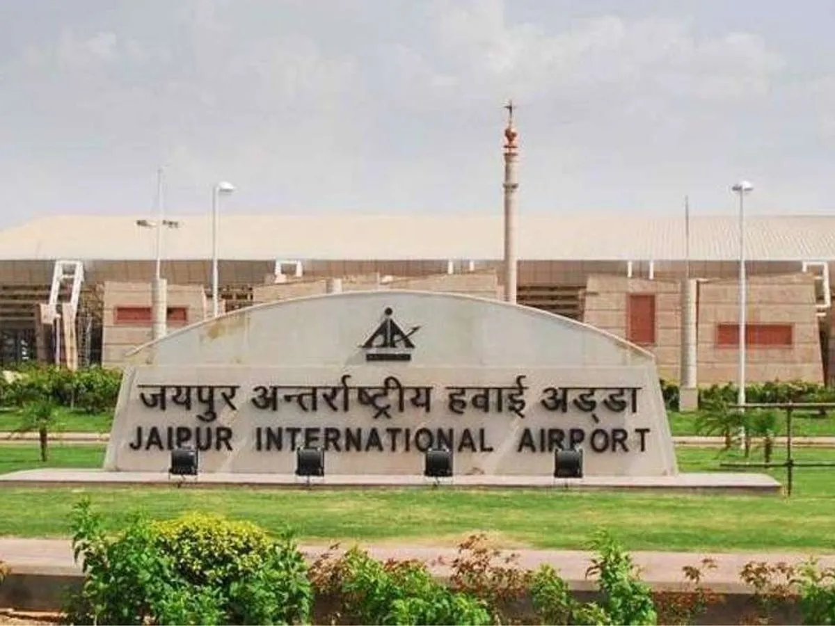 Jaipur: एयर इंडिया की फ्लाइट में बम की अफवाह से मचा हड़ंकप, विमान को जयपुर एयरपोर्ट पर आपात स्थिति में कराया गया लैंड | Parmarth TV