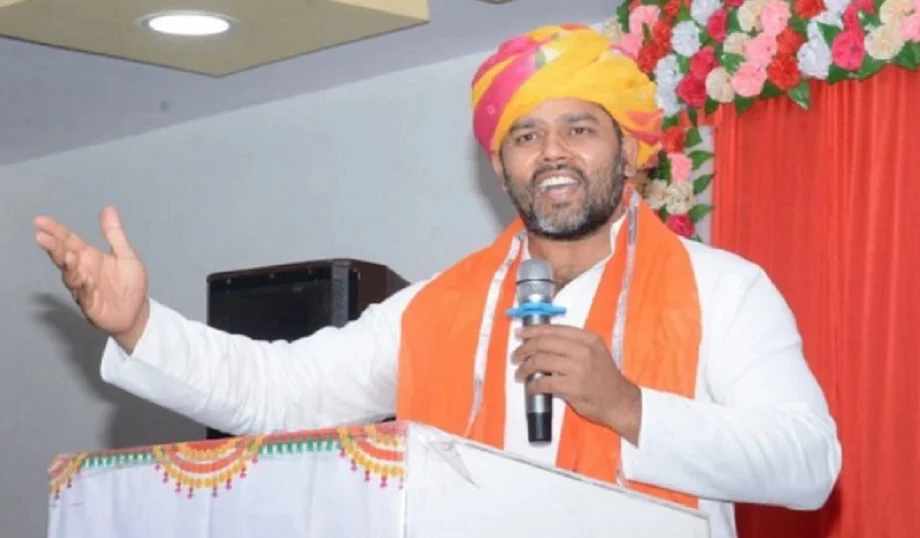 Ashok Chandna ने नरेश मीणा को लेकर दिया बड़ा बयान, कहा- उसे अस्पताल भेजो, विधानसभा मत भेजो
