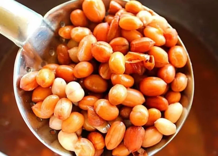 Health Tips:  रातभर भीगी हुई मूंगफली का सेवन करने से सेहत को मिलते हैं ये लाभ, जान लें आप