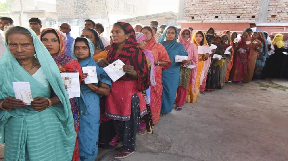 Bihar Elections 2025: पहले चरण के लिए 121 सीटों पर आज हो रही वोटिंग, सुरक्षा के कड़े इंतजाम