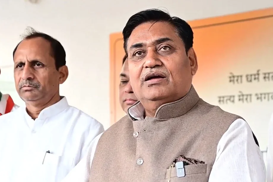 केंद्र की मोदी सरकार भी वोट चोरी की नींव पर टिकी है: Dotasra