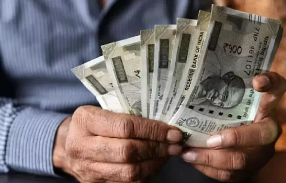Government scheme: इसमें मिलते हैं 500 रुपए प्रतिदिन के साथ ही 15 हजार रुपए अतिरिक्त, कर दें आवेदन
