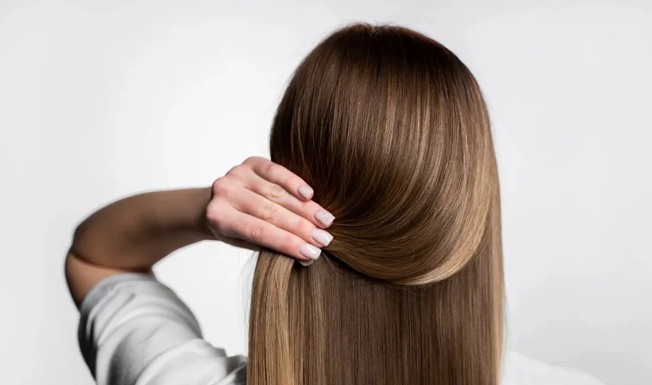 Hair Care Tips: चिपचिपे बालों की परेशानी दूर कर देगा ये घरेलू उपाय, आज ही आजमा लें