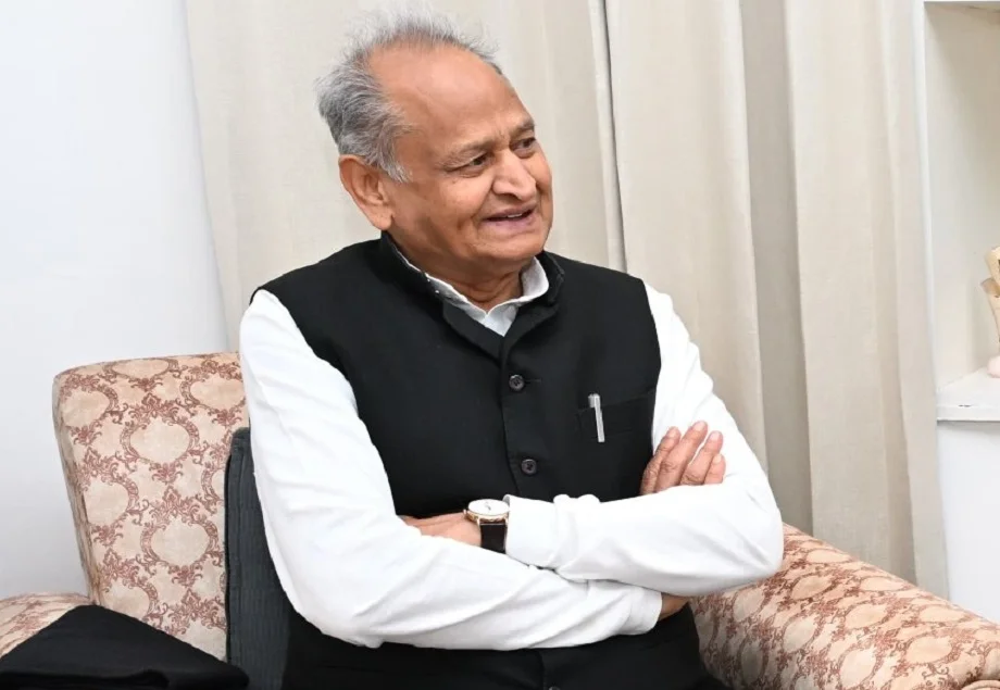 भाजपा प्रदेश प्रभारी की टिप्पणी को लेकर Gehlot ने दिया बड़ा बयान, कहा- ये इनका अहम, घमंड…