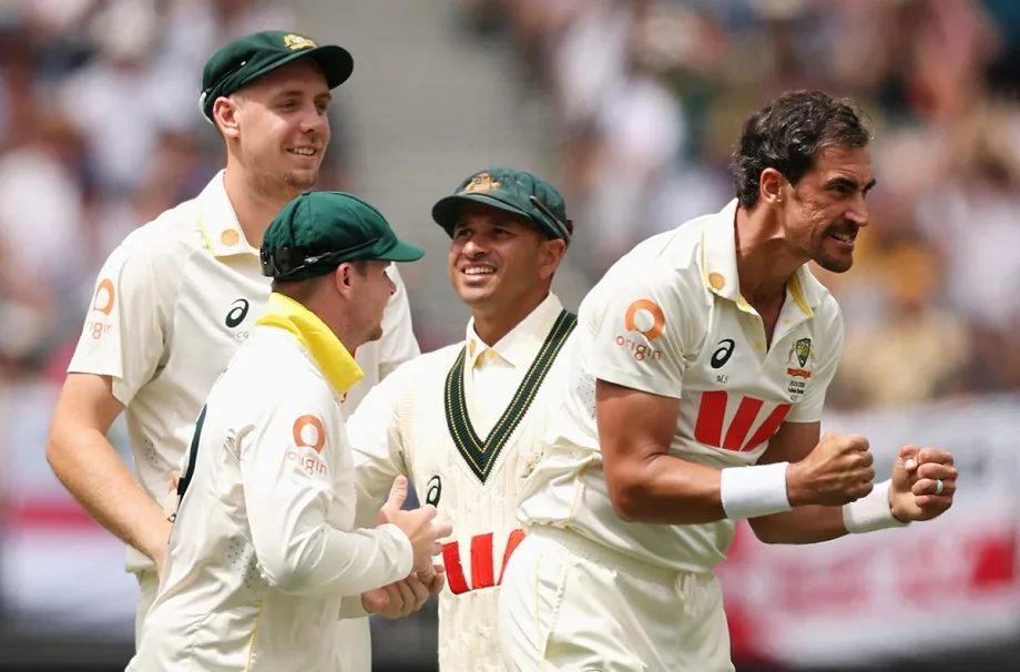 Aus vs Eng: ऑस्ट्रेलिया को पर्थ टेस्ट जीतने के लिए मिला 205 रन का लक्ष्य, स्टार्क ने हासिल की बड़ी उपलब्धि