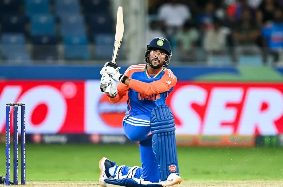 IND vs SA: भारतीय टीम से बाहर हुए ये चार स्टार खिलाड़ी, तिलक वर्मा को वनडे टीम में मिली जगह