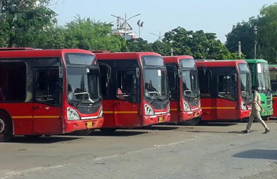 Jaipur: लो-फ्लोर बस ड्राइवरों की सैलरी में हर साल होगा 1000 हजार रुपए का इजाफा, खत्म हुई हड़ताल
