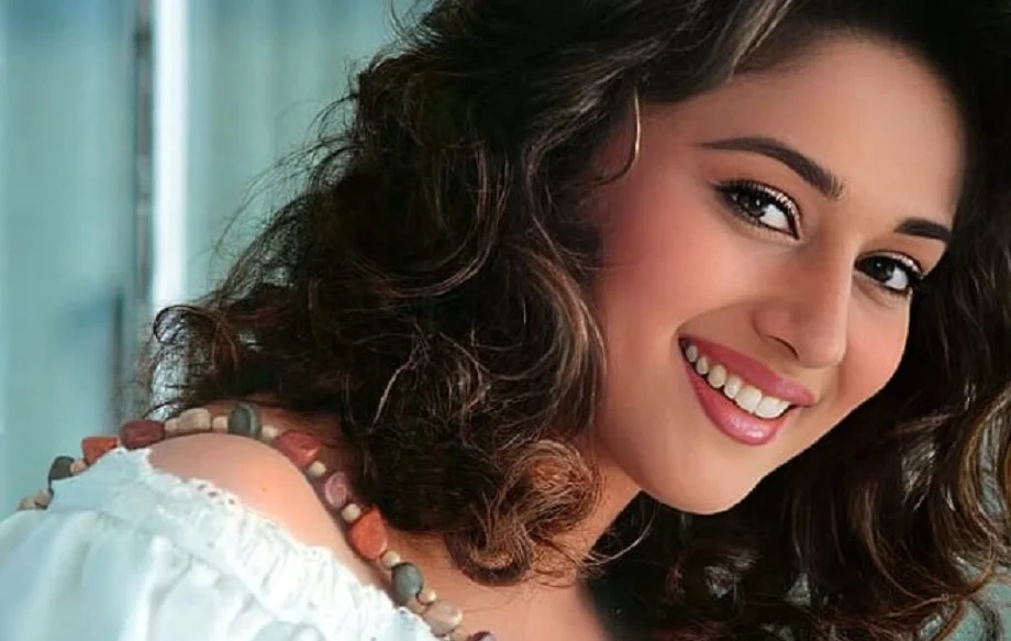 बिग बॉस 19 के वीकेंड का वार एपिसोड में नजर आएंगी Madhuri Dixit, किया ऐसा