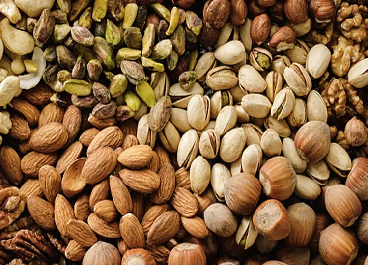 Beauty tips: Dry fruits से भी हो सकती है चेहरे की खूबसूरती कम, ये लोग नहीं करें सेवन