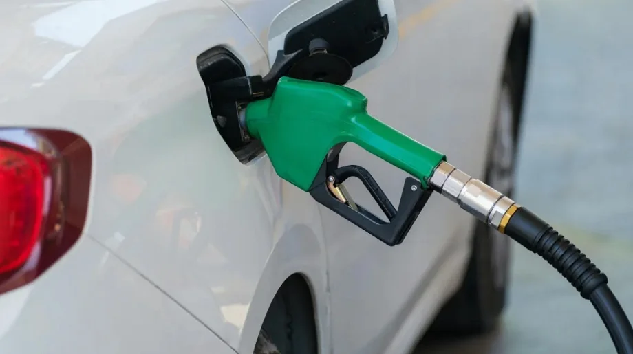 Petrol-Diesel Price: आज इन कीमतों पर खरीदने पड़ेंगे दोनों ईंधन