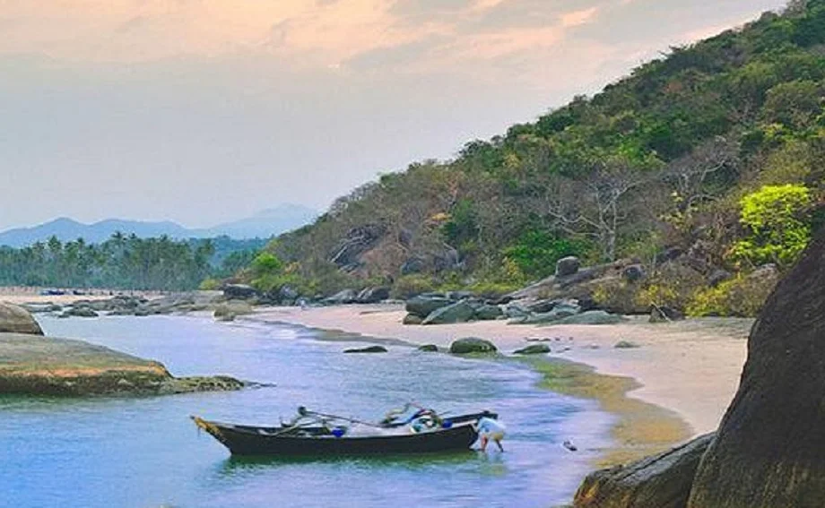 Travel Tips: सर्दी के मौसम में भी होगा गर्मी का एहसास, बना लें यहां पर घूमने का प्लान