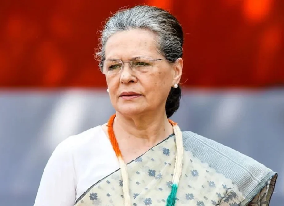 अब Sonia Gandhi को राउज एवेन्यू कोर्ट ने दिया नोटिस, ये है मामला