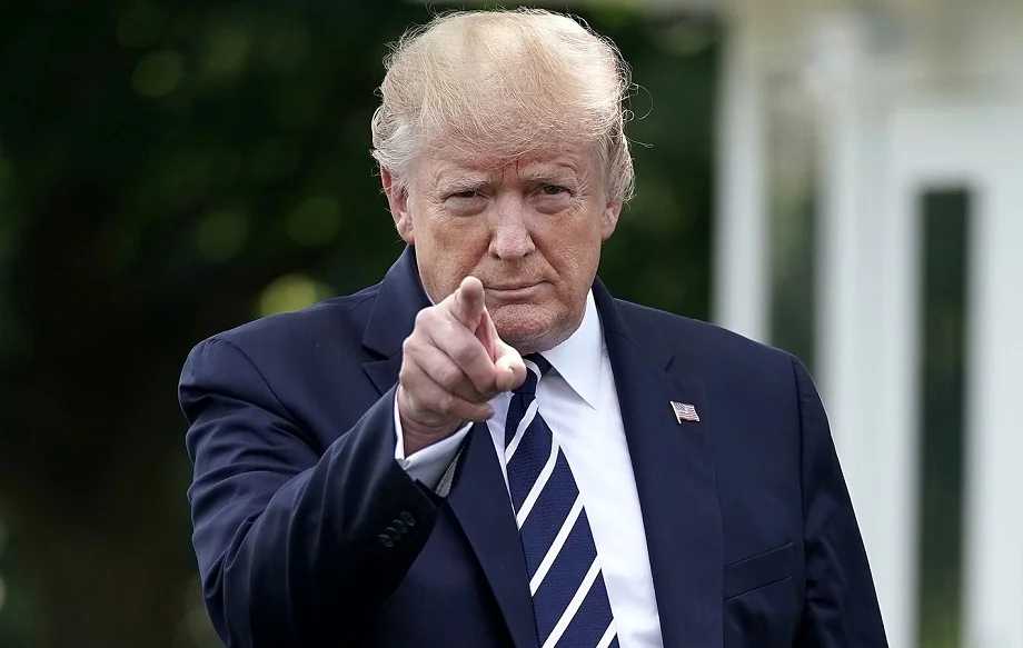 अमेरिकी राष्ट्रपति Donald Trump ने अब दे दिया है ये आदेश, बढ़ गया है इस देश के साथ तनाव