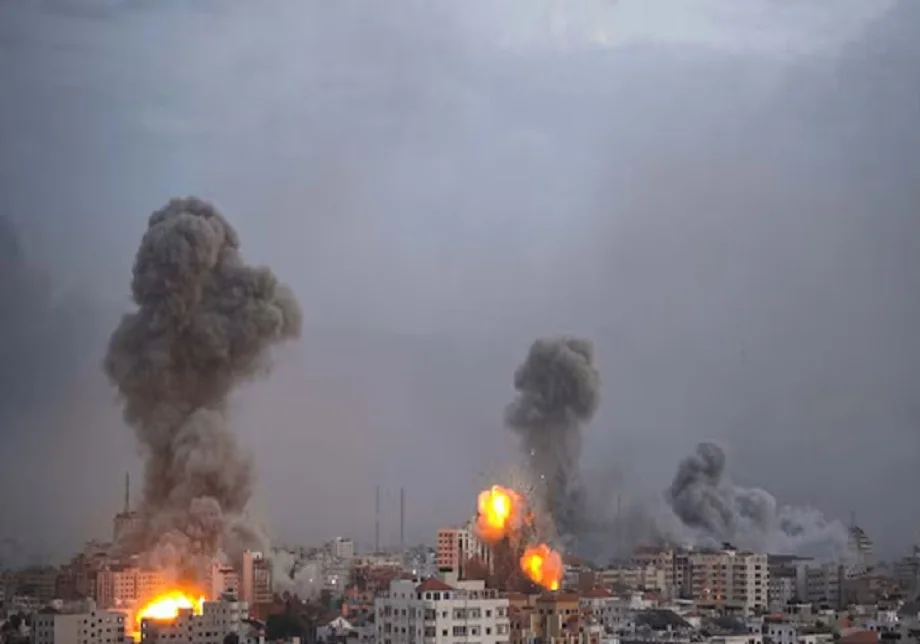 Israel-Hamas:  इजरायली सैनिकों ने फिलिस्तीनी रिहायशी इलाके में किया हमला