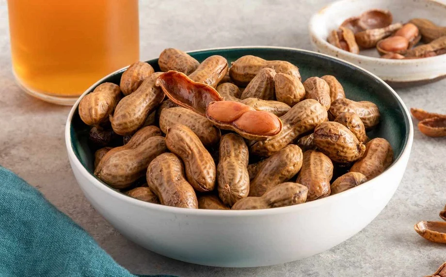 Health Tips: रोजाना मूंगफली खाने से सेहत को मिलते हैं ये गजब के फायदे, बढ़ती है मेमोरी पावर