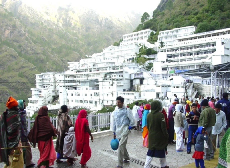 Travel Tips: केवल 9,645 रुपए में करें वैष्णो देवी की यात्रा, आईआरसीटीसी ने पेश किया है चार दिनों का टूर पैकेज