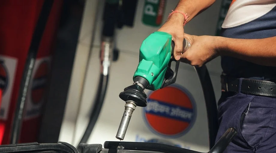 Petrol-diesel prices: जयपुर से चेन्नई तक आज ये हैं दोनों ईंधनों की कीमतें