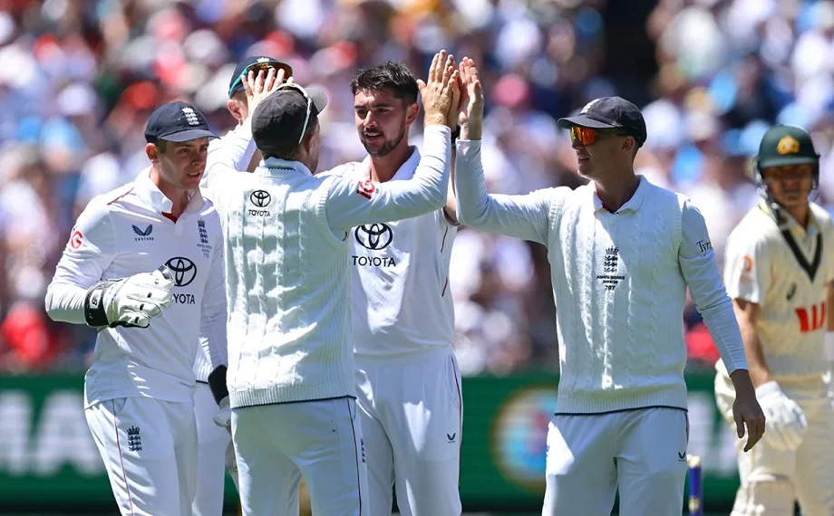 Ashes Series: केवल दो दिनों में ही समाप्त हो गया बॉक्सिंग डे टेस्ट, इंग्लैंड को मिली जीत, भारत की बराबरी की 