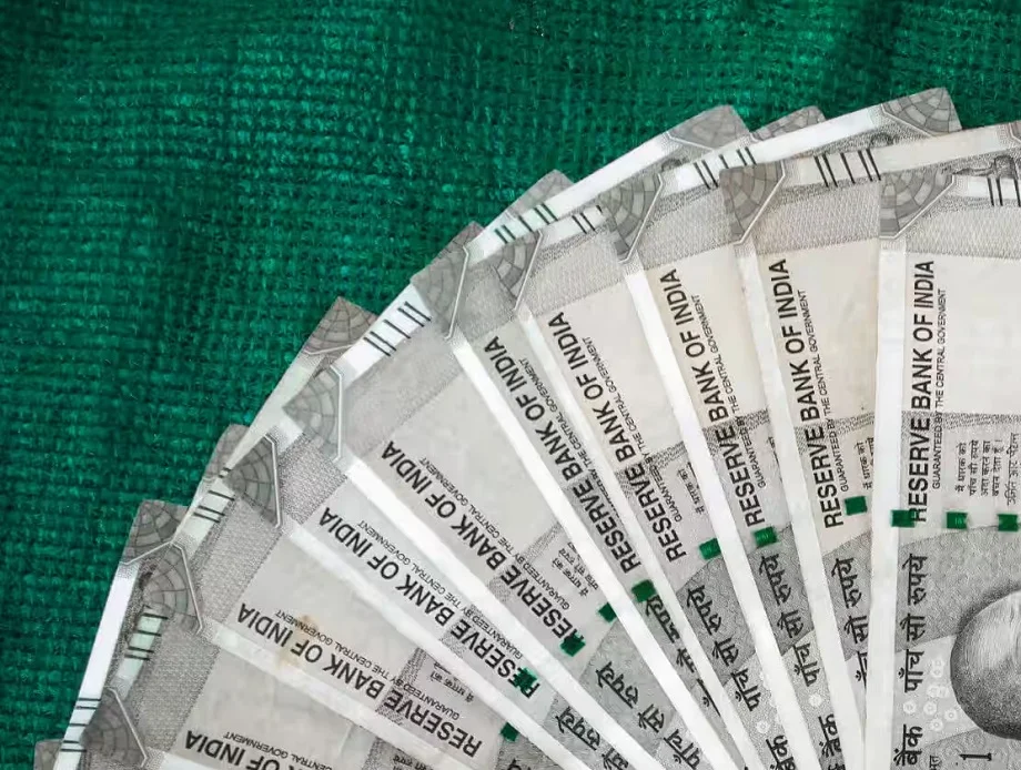 Government scheme: बेटियों को सरकार देती है 50 हजार रुपए, जान लें आप