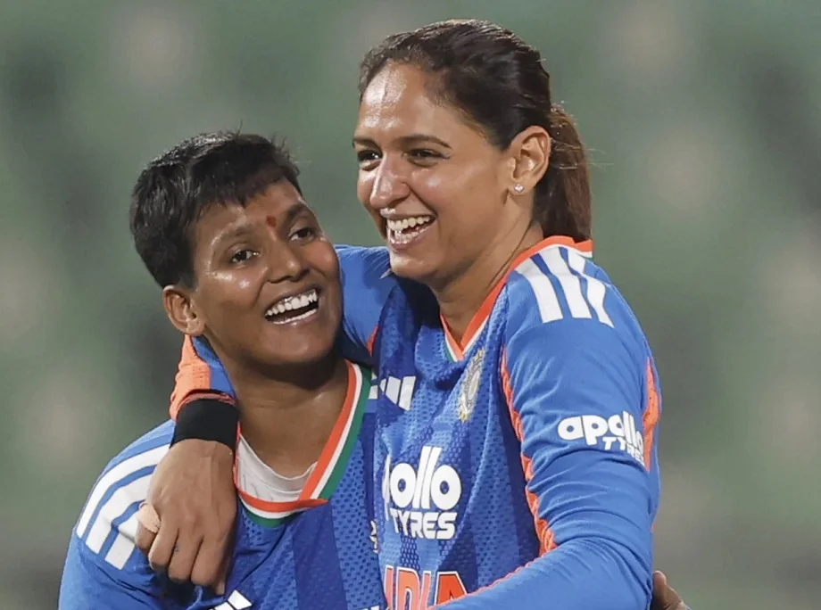 IND vs SL: दीप्ति शर्मा ने अपने नाम किया टी20 क्रिकेट का ये विश्व रिकॉर्ड, इस दिग्गज को छोड़ा पीछे