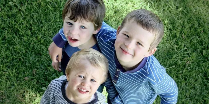 Brothers 2107264 1280 0d294d6480 75nm8t949