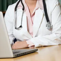 Laeger sociale medier