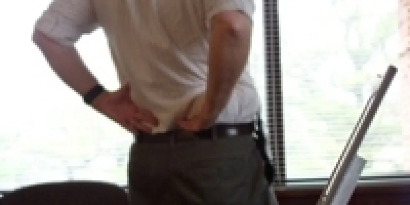 Rygproblemer nakke ryg computer 75nm8tgrn