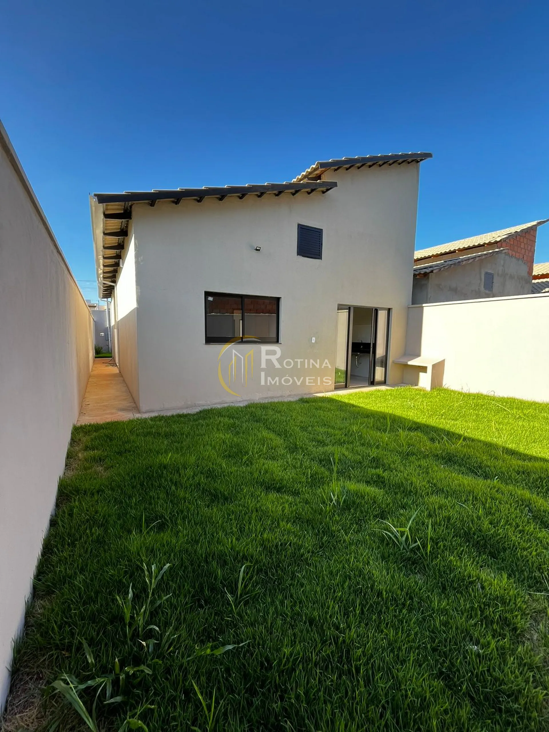 Casa à venda no bairro Santa Mônica