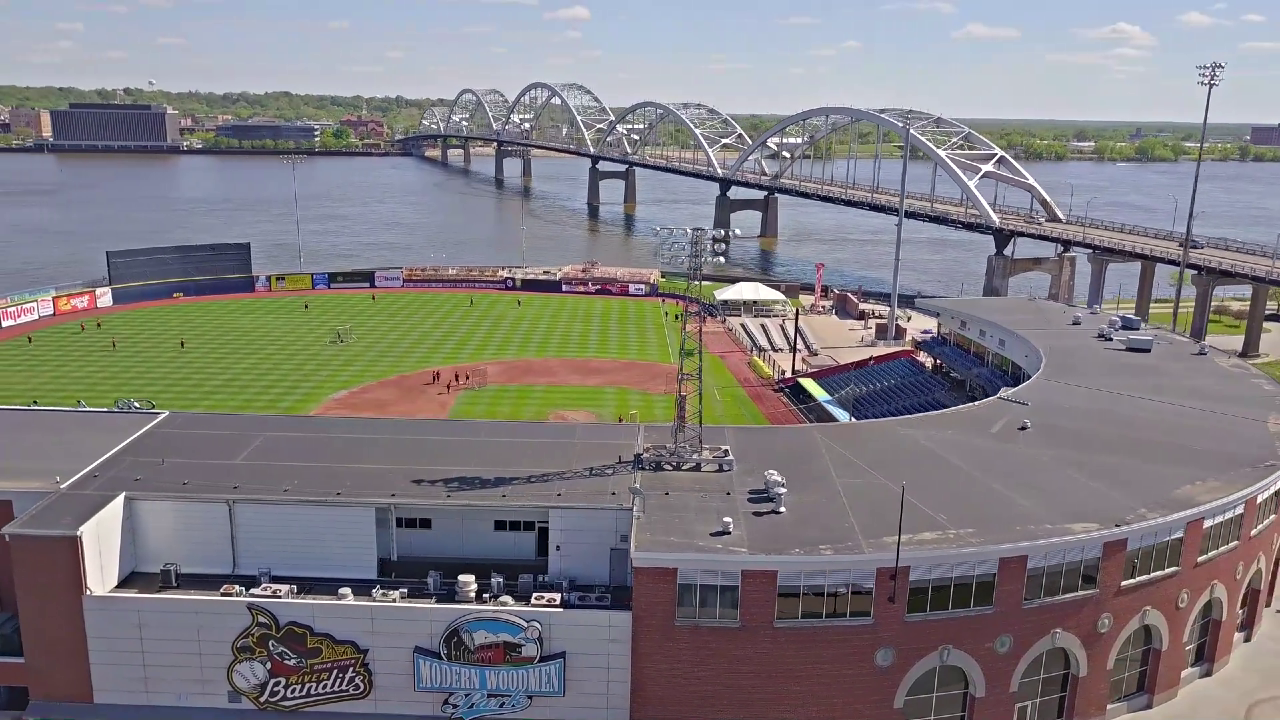 Quad Cities, IA/IL (Great River and Modern Woodmen Park) – Ballparks and  Brews