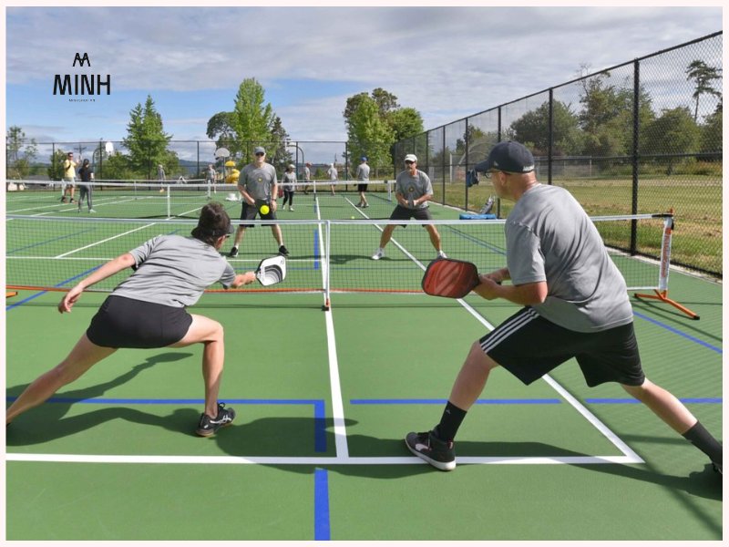 Pickleball có nhiều kĩ thuật chơi khác nhau