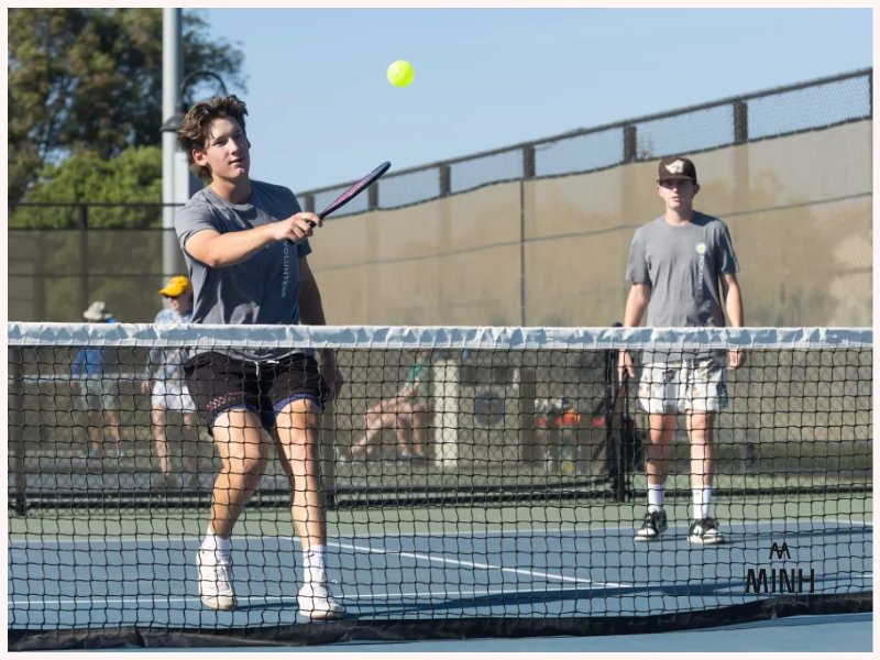 Sự phối hợp nhịp nhàng của Pickleball giúp cải thiện sức mạnh cơ và xương