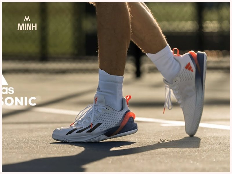Adidas – Cân bằng giữa sự thoải mái và bền bỉ