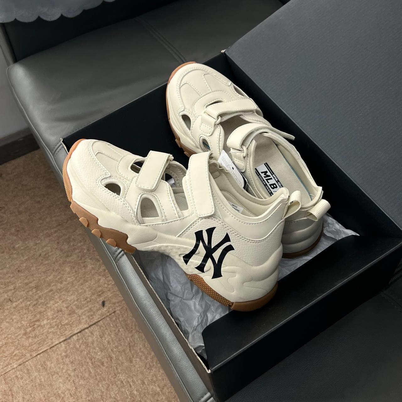 Giày Sandal MLB Big Ball Chunky Mask New York Yankees [3ASDCH143 50CRS]