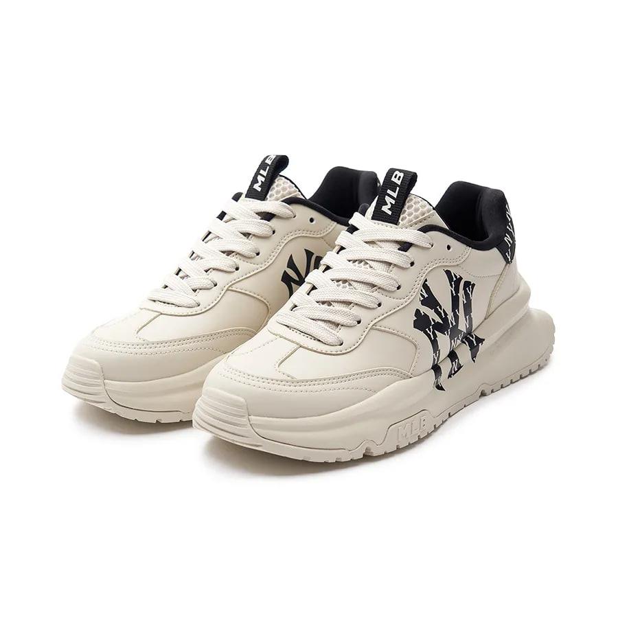 Giày MLB Chunky Runner Classic Monogram New York Yankees ‘Black’ [3ASHCRM3N 50BKS]