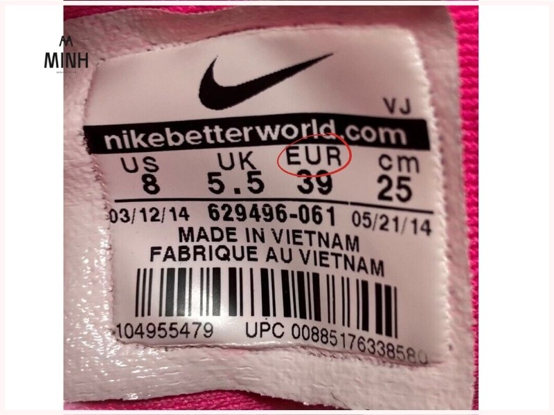 Chữ EUR của giày Nike thật có sự khác biệt với các chữ còn lại 