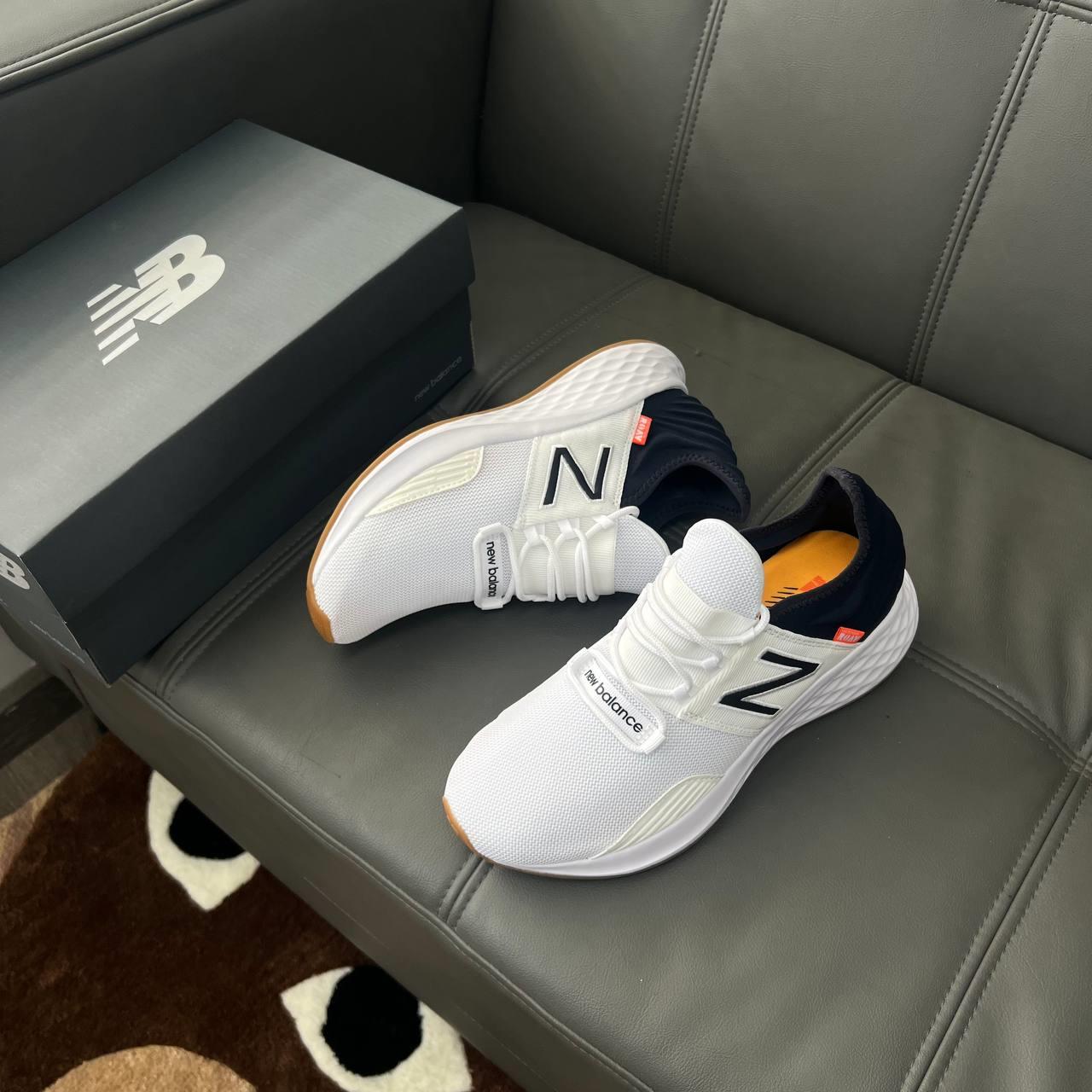 Giày NewBalance Fresh Foam Roav ''White with eclipse'' [MROAVRH1]