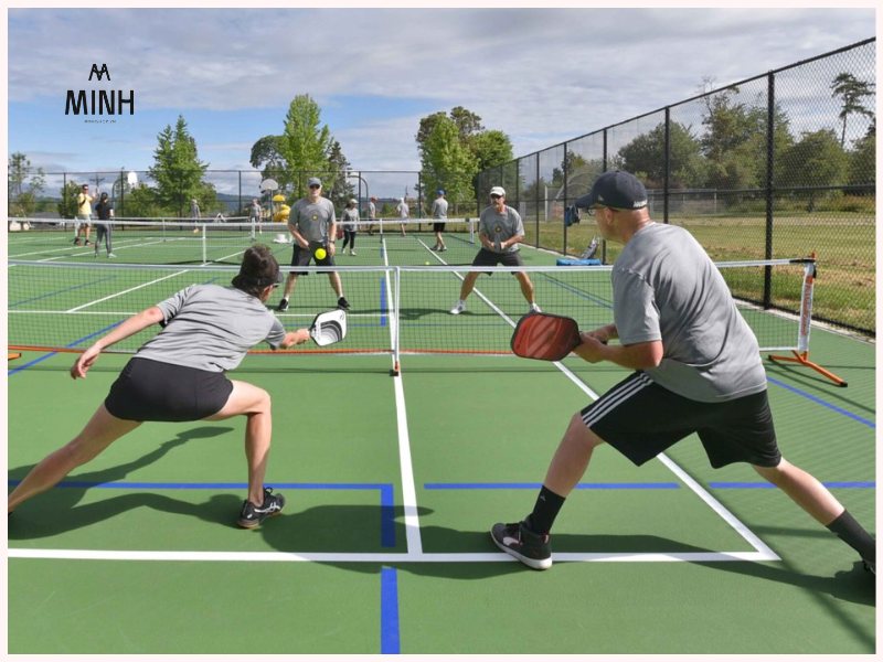 Giày Pickleball và giày Tennis đều hỗ trợ chuyển động ngang