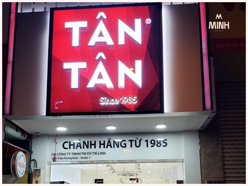  Đồng hồ Tân Tân 