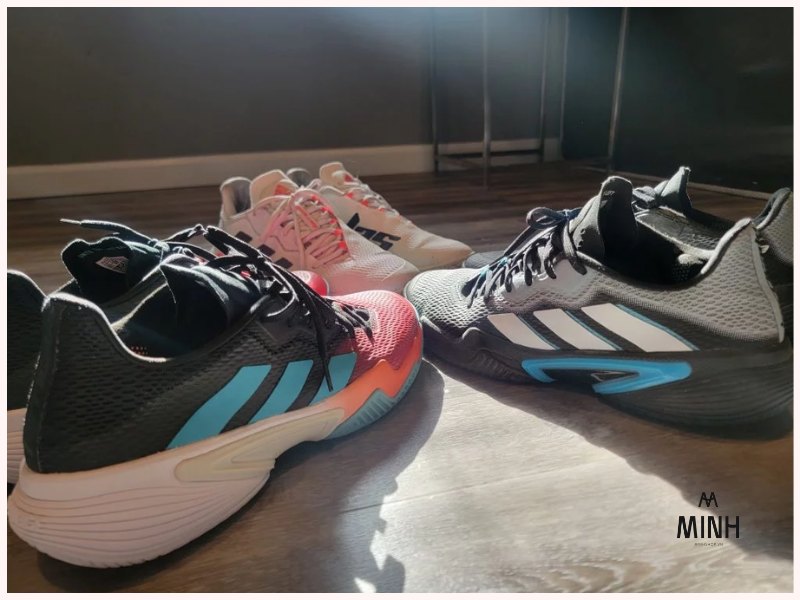 Adidas là lựa chọn tuyệt vời cho các môn thể thao sân cứng