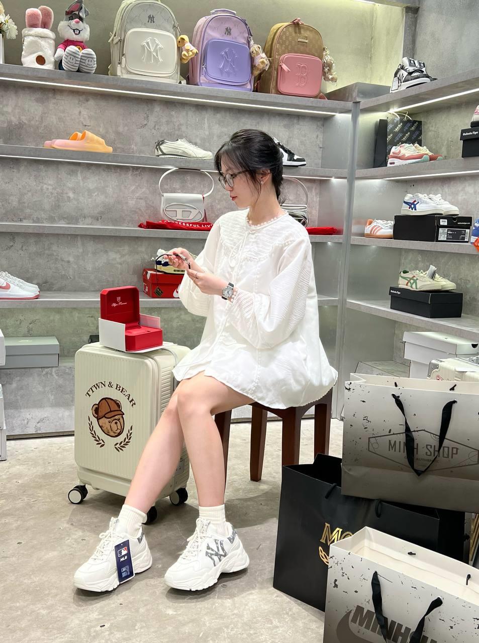 giày thể thao chính hãng, giày nike chính hãng, giày adidas chính hãng, giày newbalance chính hãng, giày converse chính hãng, giày puma chính hãng, giày vans chính hãng, giày asics chính hãng, giày everlast chính hãng, nước hoa chính hãng, ba lô, dép, dép quai ngang