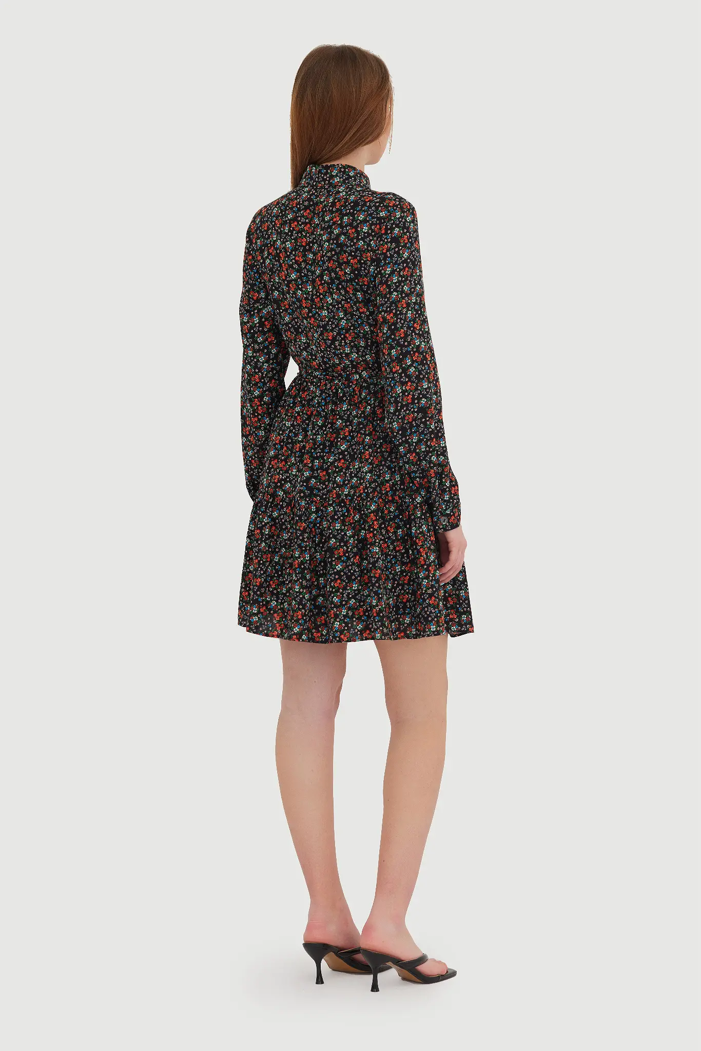 Rochie mini neagră cu imprimeu floral și cordon în talie – 100% bumbac 4