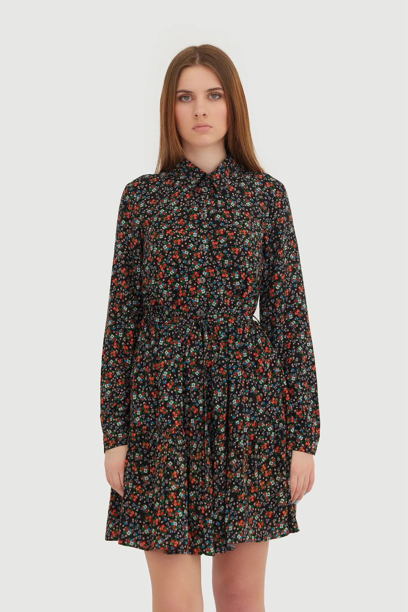 Rochie mini neagră cu imprimeu floral și cordon în talie – 100% bumbac 5