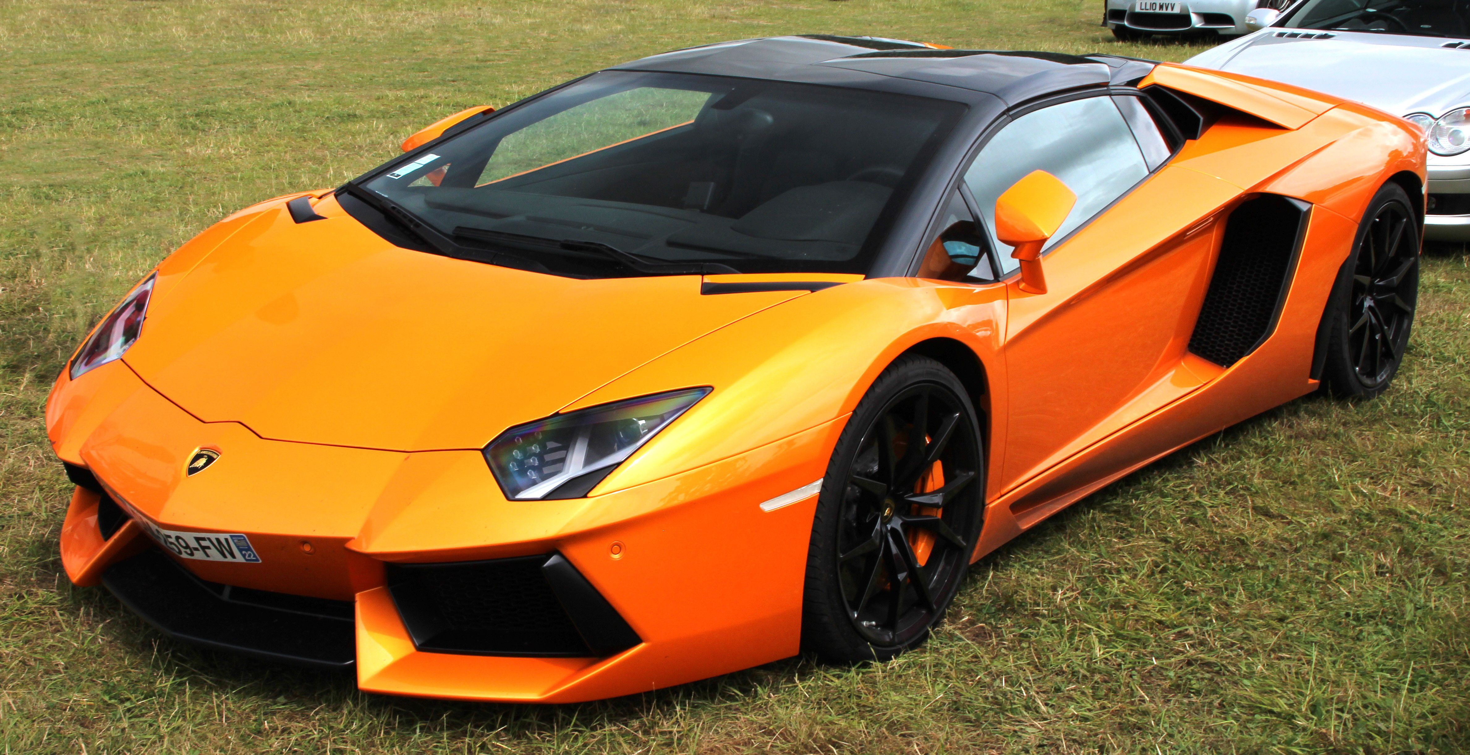 Lamborghini_Aventador_LP700-4_Orange.jpg