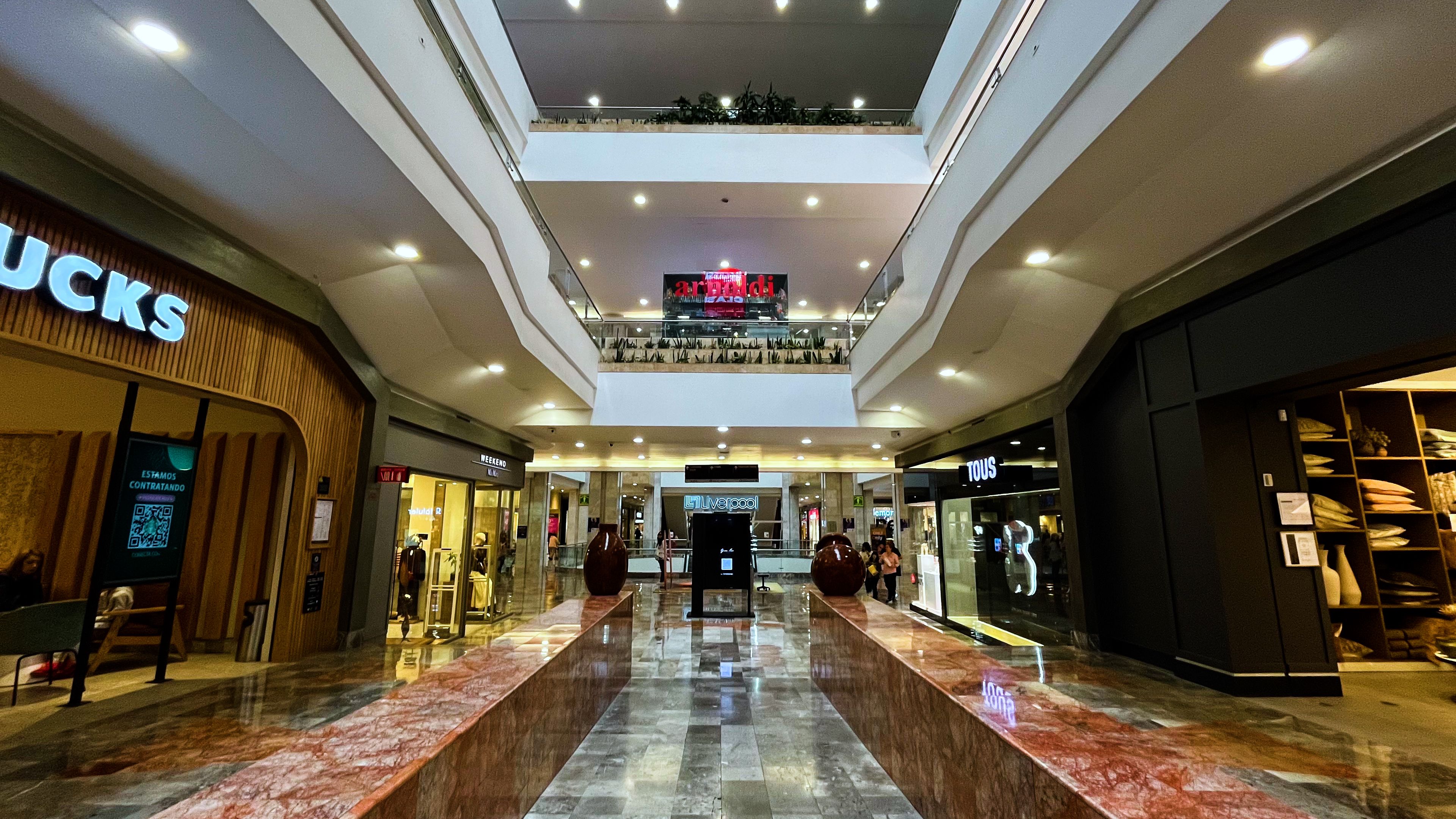 espacios publicitarios en centro comercial santa fe