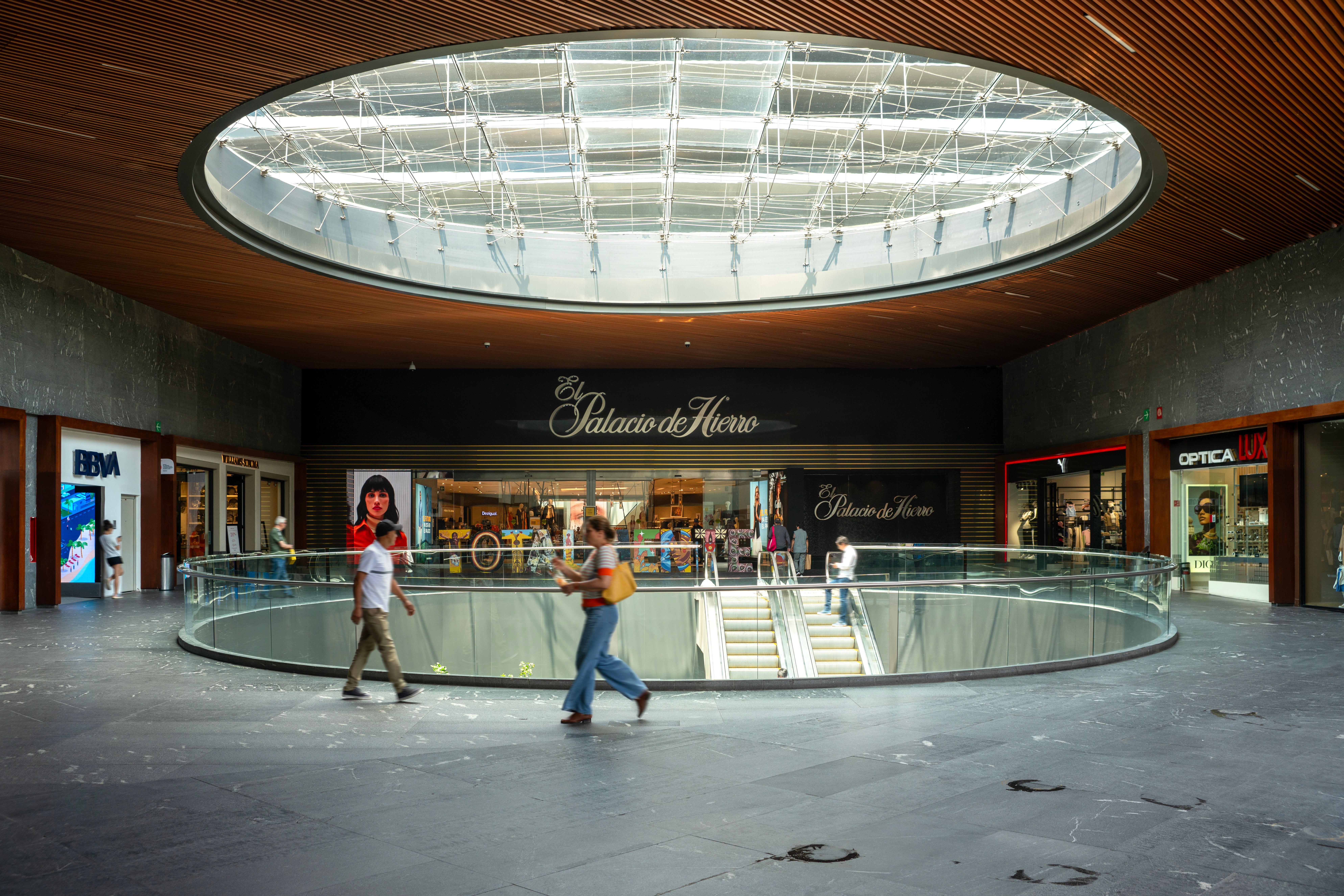 publicidad en centro comercial antea