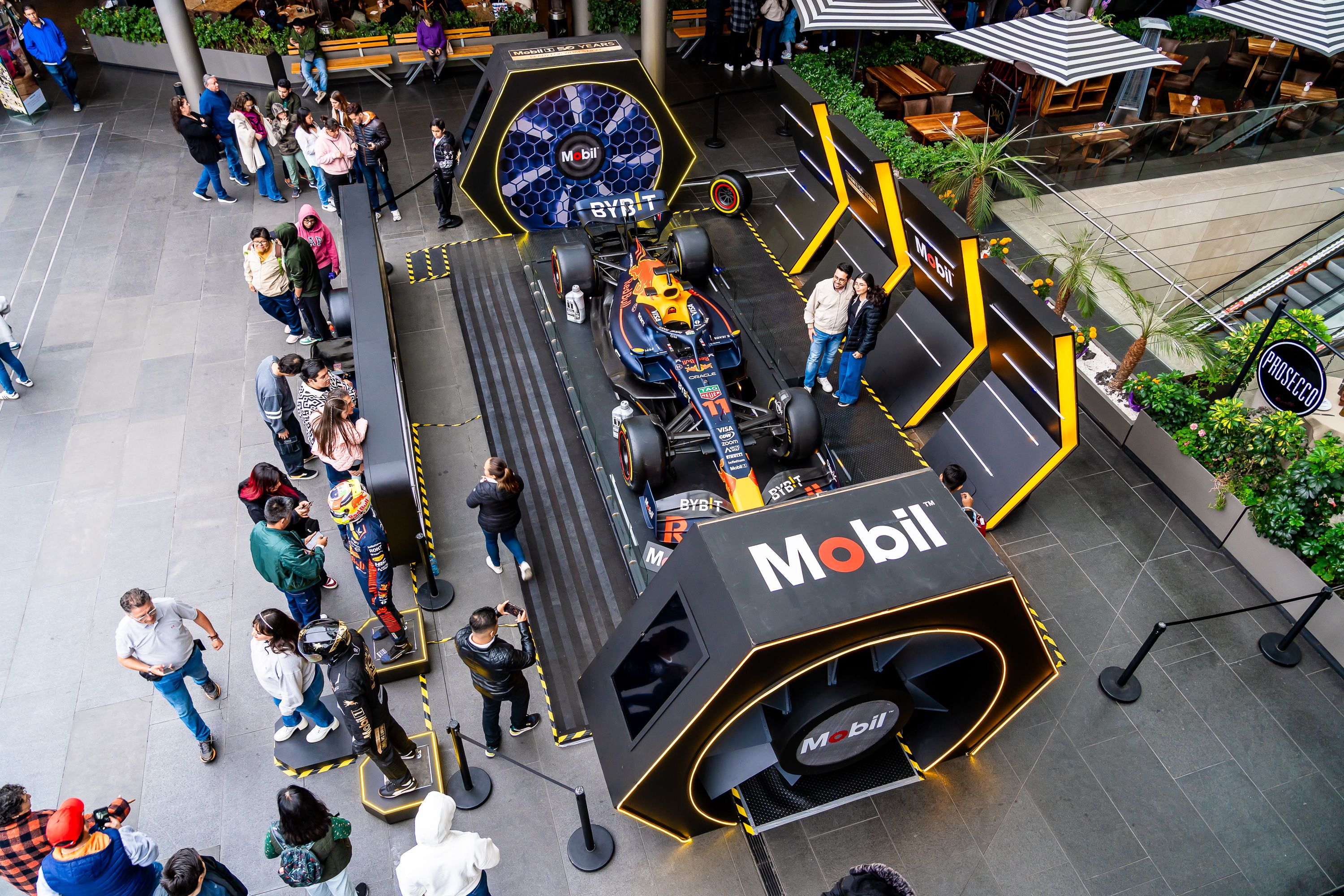 OASIS_COYOACAN_FORMULA 1_PUBLICIDAD_EXTERIOR.jpg